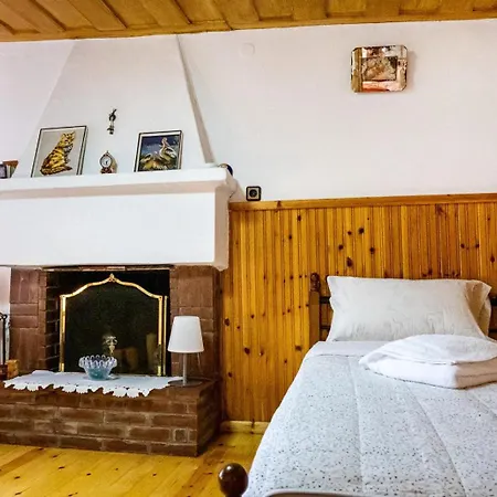 Nest Θεολόγος